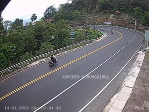 Lalu Lintas Jogja-Wonosari Pagi Ini Lancar, Didominasi Arus Wisata Lalu Lintas Jogja-Wonosari Pagi Ini Lancar, Didominasi Arus Wisata