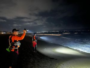Wisatawan Asal Jatim Hilang Terseret Arus di Pantai Berawa Bali Wisatawan Asal Jatim Hilang Terseret Arus di Pantai Berawa Bali