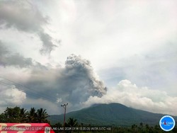 Gunung Lewotobi Laki-laki Muntahkan Awan Panas Tiga Kali