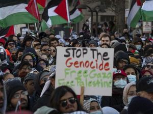 Aksi Massa Pro Palestina di Universitas Michigan Dipukul Mundur Polisi Aksi Massa Pro Palestina di Universitas Michigan Dipukul Mundur Polisi