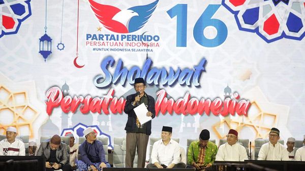 Momen Mahfud Md Hadiri Salawat Persatuan Indonesia di Lamongan