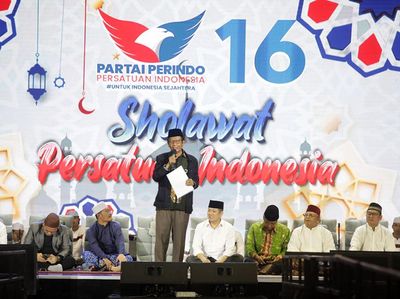 Momen Mahfud Md Hadiri Salawat Persatuan Indonesia di Lamongan
