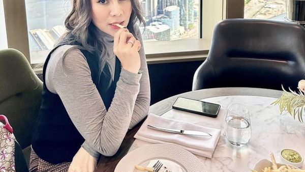 Keseruan Momo Geisha saat Ngopi Cantik di Australia