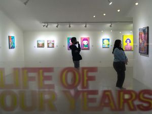 Melihat Pameran Seni Rupa Life of Our Years Melihat Pameran Seni Rupa Life of Our Years