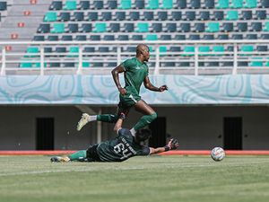 Paulo Henrique Cetak Brace di Internal Game Persebaya Jelang Lanjutan Liga 1 Paulo Henrique Cetak Brace di Internal Game Persebaya Jelang Lanjutan Liga 1