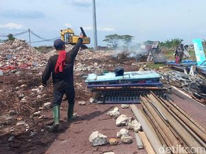 Kata Disnaker Lamongan Soal Pekerja Stadion Tinggalkan Utang di Warung Kata Disnaker Lamongan Soal Pekerja Stadion Tinggalkan Utang di Warung
