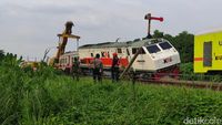 Proses Evakuasi KA Pandalungan Anjlok Libatkan Crane Dari Solo