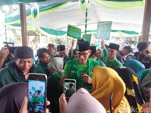 Pamer Keberhasilan Program Jokowi, Sandiaga Sebut Ganjar-Mahfud Jadi Penerus