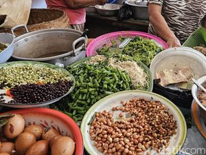 Serombotan, Makanan Khas Klungkung yang Jadi Warisan Budaya Tak Benda Serombotan, Makanan Khas Klungkung yang Jadi Warisan Budaya Tak Benda