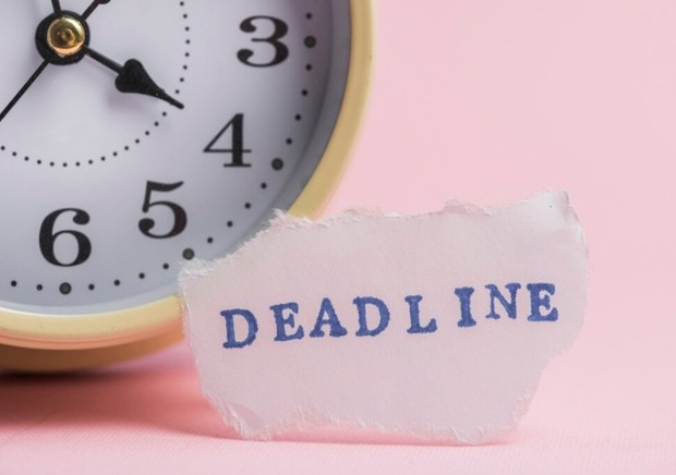Tentukan deadline/ foto: Freepik/ freepik Tulisan deadline