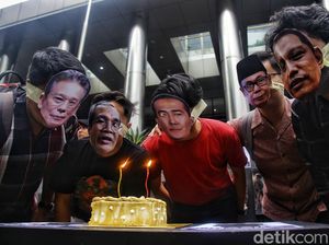 Aksi Memperingati 4 Tahun Harun Masiku yang Masih Buron