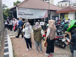 Warga Ramai-ramai ke KPU, Antrean Mengular Demi Urus Pindah TPS