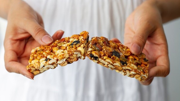 8 Makanan Sehat dengan Kandungan Gula Tambahan Tinggi!