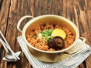 Tambahan Bahan hingga Cara Masak yang Bikin Mie Instan Makin Enak Tambahan Bahan hingga Cara Masak yang Bikin Mie Instan Makin Enak