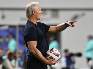 Piala Asia 2023: Pelatih Hong Kong Semprot Wasit Usai Dikalahkan UEA Piala Asia 2023: Pelatih Hong Kong Semprot Wasit Usai Dikalahkan UEA