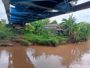 Foto: 11 Tahun Mangkraknya Revitalisasi Kali di Jaksel yang Sering Bikin Banjir