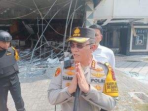 Kombes Teddy Diganti gegara Peringatan Darurat Medan yang Diunggah Bobby? Kombes Teddy Diganti gegara Peringatan Darurat Medan yang Diunggah Bobby?