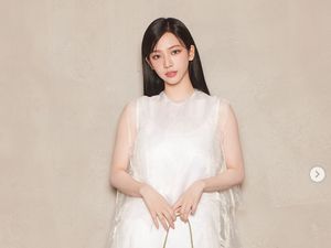 8 Pesona Karina aespa di Milan Fashion Week 2024, Pakai Gaun Prada 8 Pesona Karina aespa di Milan Fashion Week 2024, Pakai Gaun Prada