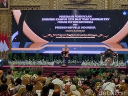 Sambatan Forum Rektor ke Jokowi: PTN Dihantui KPK, PTS Dikejar-kejar Pajak