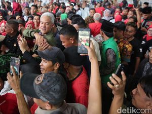 Di Purbalingga, Ganjar Bicara Solusi BLT Belum Tepat Sasaran: KTP Sakti Di Purbalingga, Ganjar Bicara Solusi BLT Belum Tepat Sasaran: KTP Sakti