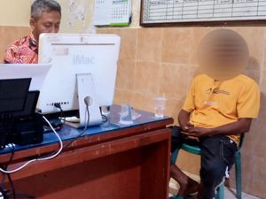 Terbakar Emosi, Suami di Banyuwangi Rusak Rumah Selingkuhan Istri