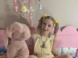 Wanita Ini Pilih Hidup Jadi Bayi, Habiskan Rp 4,5 Juta Sebulan untuk Popok