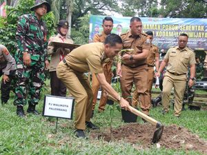 Kodim-Pemkot Palembang Tanam Ratusan Pohon di TPKS Gandus