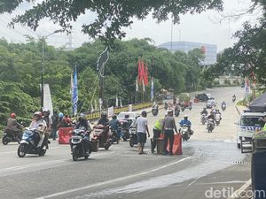 Penutup Gorong-Gorong GDC Depok Rusak Lagi, Polisi Pasang Water Barrier Penutup Gorong-Gorong GDC Depok Rusak Lagi, Polisi Pasang Water Barrier
