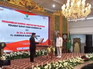 Sekda OKI Dilantik Jadi Pj Bupati, Diminta Fokus Tangani Karhutla Sekda OKI Dilantik Jadi Pj Bupati, Diminta Fokus Tangani Karhutla