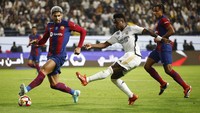 Madrid sudah unggul dua gol dalam 10 menit, masing-masing lewat Vinicius pada menit ketujuh dan ke-10.  