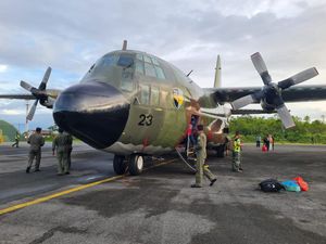 Warga Wamena Alami Sakit Kulit Langka, TNI Evakuasi Pakai Hercules ke Malang Warga Wamena Alami Sakit Kulit Langka, TNI Evakuasi Pakai Hercules ke Malang