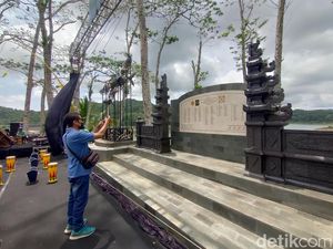 Ada yang Baru Nih di Kulon Progo, Prasasti Bedhol Desa di Waduk Sermo Ada yang Baru Nih di Kulon Progo, Prasasti Bedhol Desa di Waduk Sermo