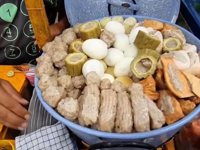 20 Siomay Gerobakan Rp 10 Ribu Ada di Sini!
