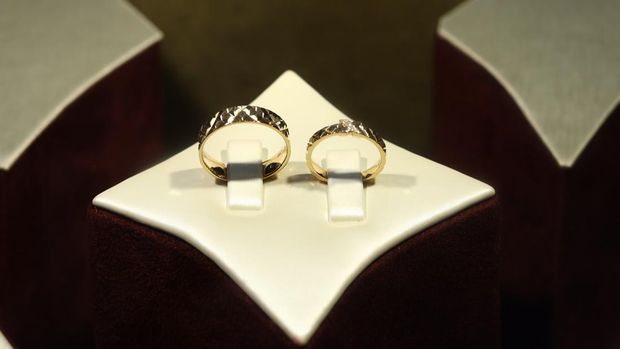 Ungkapkan Perasaan Cinta, Intip Koleksi Love Poetry Kolaborasi Frank & co. dan Desainer Monica Ivena