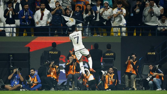 Soccer Football - Spanish Super Cup - Final - Real Madrid v FC Barcelona - Al-Awwal Stadium, Riyadh, Saudi Arabia - January 14, 2024  Real Madrids Vinicius Junior celebrates scoring their first goal REUTERS/Juan Medina