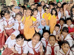 Bagi-bagi Susu di PAUD, Zita Anjani Kejar Perbaikan Gizi Anak Jakarta