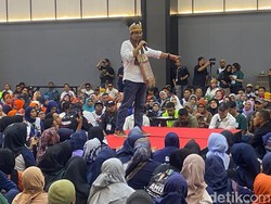 Anies Janji Bangun Stadion Standar FIFA-Rumah Sakit Kelas A di Papua