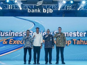 Business Review bank bjb Bahas Kinerja 2023 & Target 2024 Business Review bank bjb Bahas Kinerja 2023 & Target 2024
