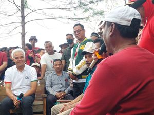 Ganjar Dapat Keluhan BBM Hingga Ikan Impor Dari Nelayan Wonokerto Pekalongan