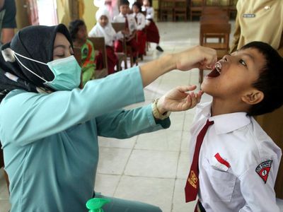 Imunisasi Polio Antisipasi Kejadian Luar Biasa