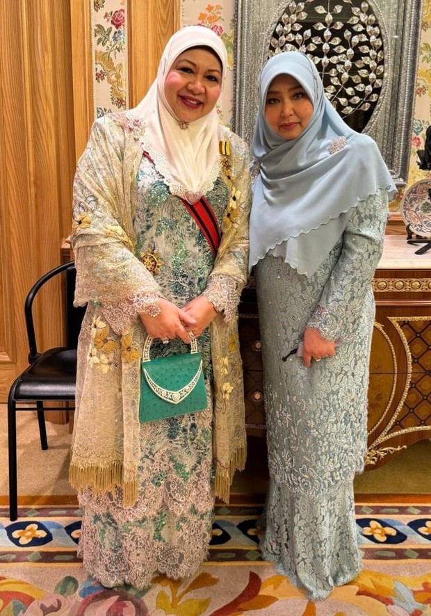 Outfit Keluarga Kerajaan Brunei di Pernikahan Pangeran Mateen