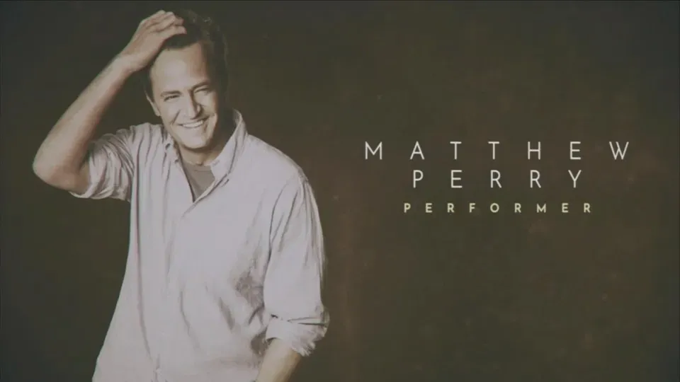 Foto Matthew Perry dalam segmen Emmys in Memoriam 2023 pada Senin (15/1).(Television Academy/Fox)