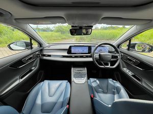 Mudahnya Nyalakan Chery Omoda E5, Bocah SD Tak Sengaja Berujung Nabrak Tembok Mall