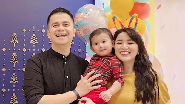 Potret Anak dan Istri Handika Pratama