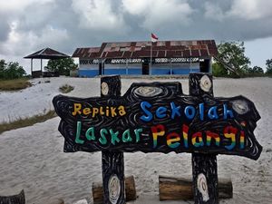 6 Rekomendasi Wisata Belitung Timur, Ada Lokasi Syuting Film Laskar Pelangi