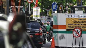 Terdampak Proyek Saluran Limbah, Jalan Cikini Padat Merayap