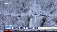 Momen Evakuasi Longsor Salju di China, 1.000 Orang Terjebak