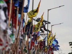 Bawaslu DKI Usut Pelanggaran Terkait Bendera Parpol Bikin Kakek-Nenek Celaka