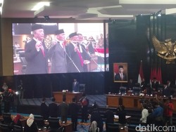DPRD DKI Lantik Anggota PAW Pengganti Cinta Mega hingga Gembong Warsono