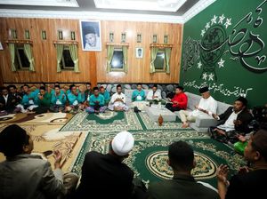 Momen Ganjar Sowan & Menginap di Ndalem Gus Abu Khoir Batang